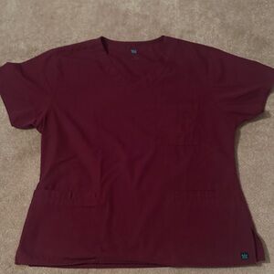 Women’s Burgundy Maevn scrub top size large